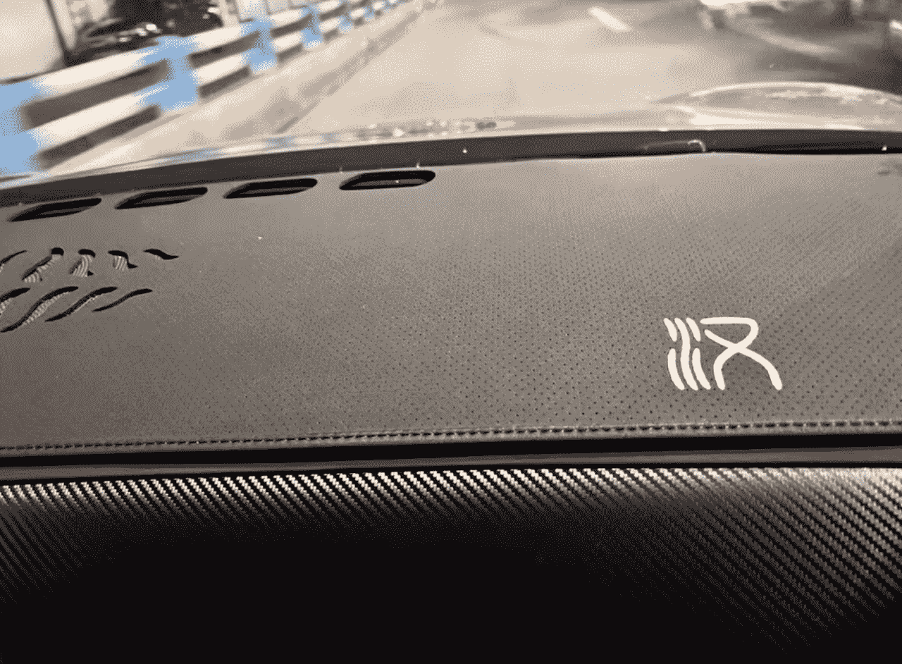 Xevaban.com ở 214 Giải Phóng là đơn vị chuyên cung cấp phụ kiện oto, đồ chơi oto, đồ chơi byd han, phụ kiện byd han, xevaban, 214 giải phóng, thảm taplo byd han, thảm chống bụi taplo byd han, thảm chống nắng taplo byd han.